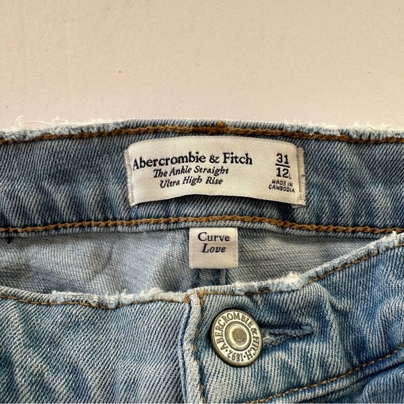 Abercrombie & Fitch Curve Love The Ankle Straight Ultra High Rise Jeans 31 12L - Picture 4 of 13